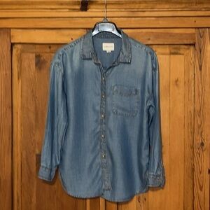 NWT American Eagle Blue Cotton Oversized Denim Button Down Blouse Sz. XS